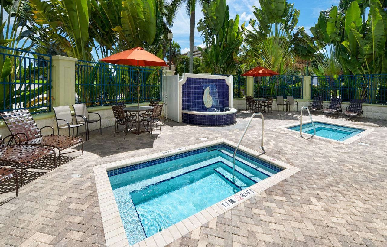 Voco Sarasota By Ihg Hotel Exterior photo